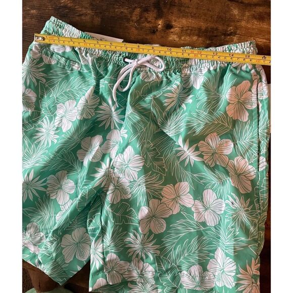 Trunks Tropical soft lime swimming shorts NWT Size L - Picture 11 of 13